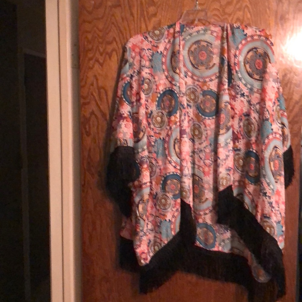 Kimono with fringe